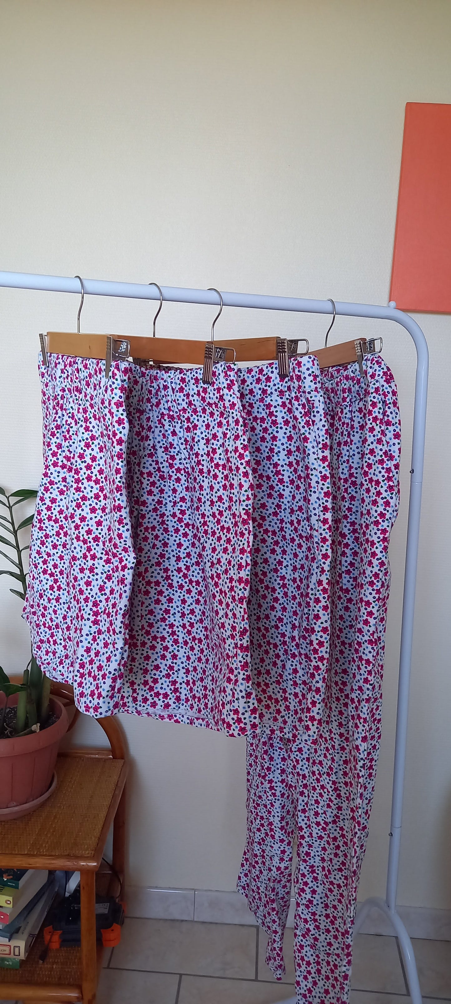 Corduroy shorts - floral